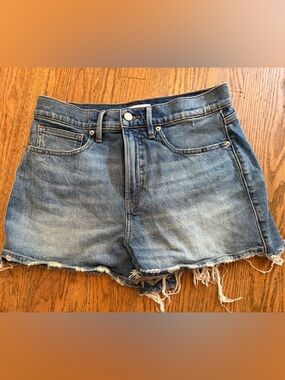Good American Good 90’s Denim Shorts Sz 6/28